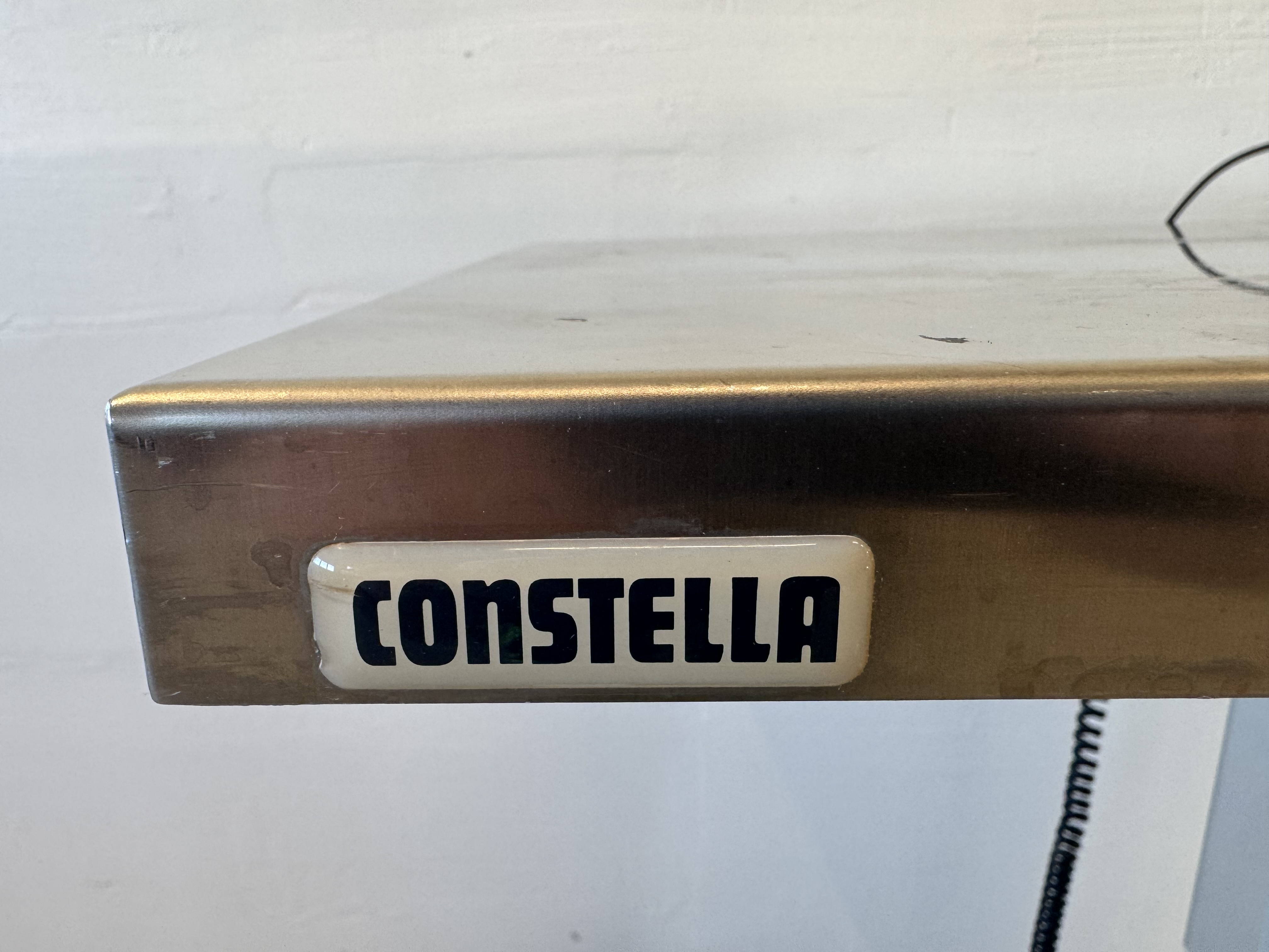 Used Höj och sänkbart bord Constella 60*100 #2924