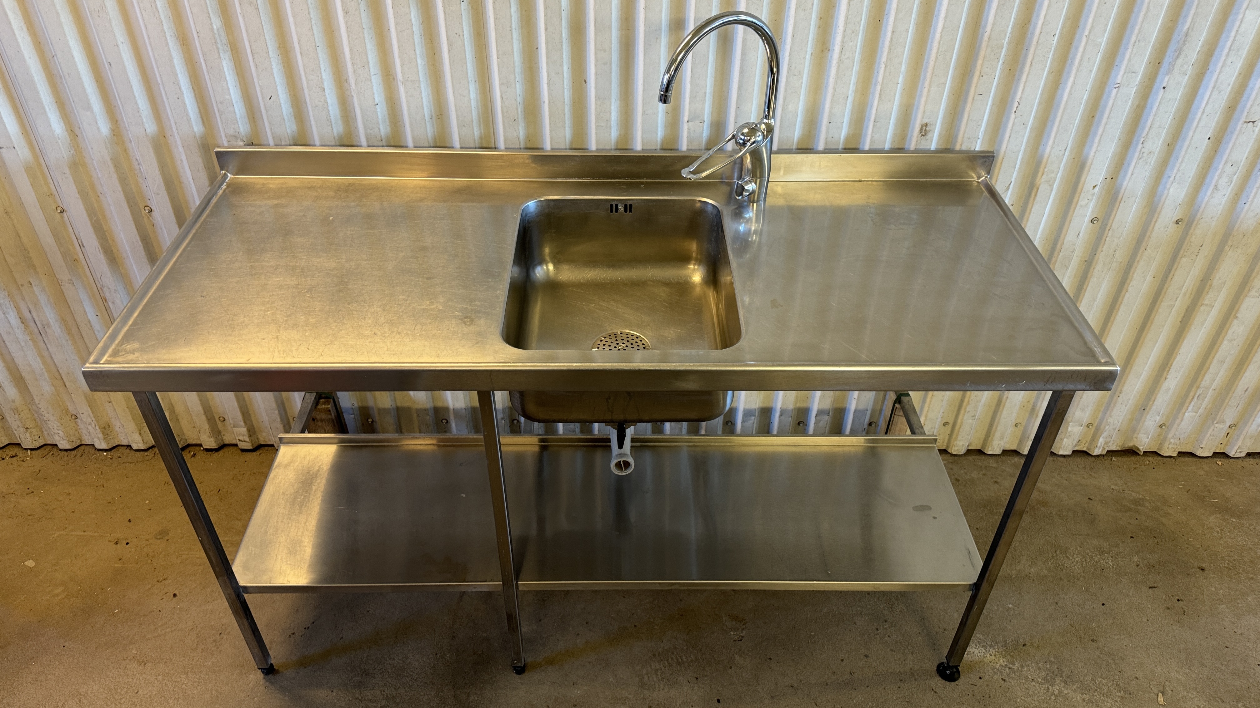 Used Diskbänk 160x65 väggfäste