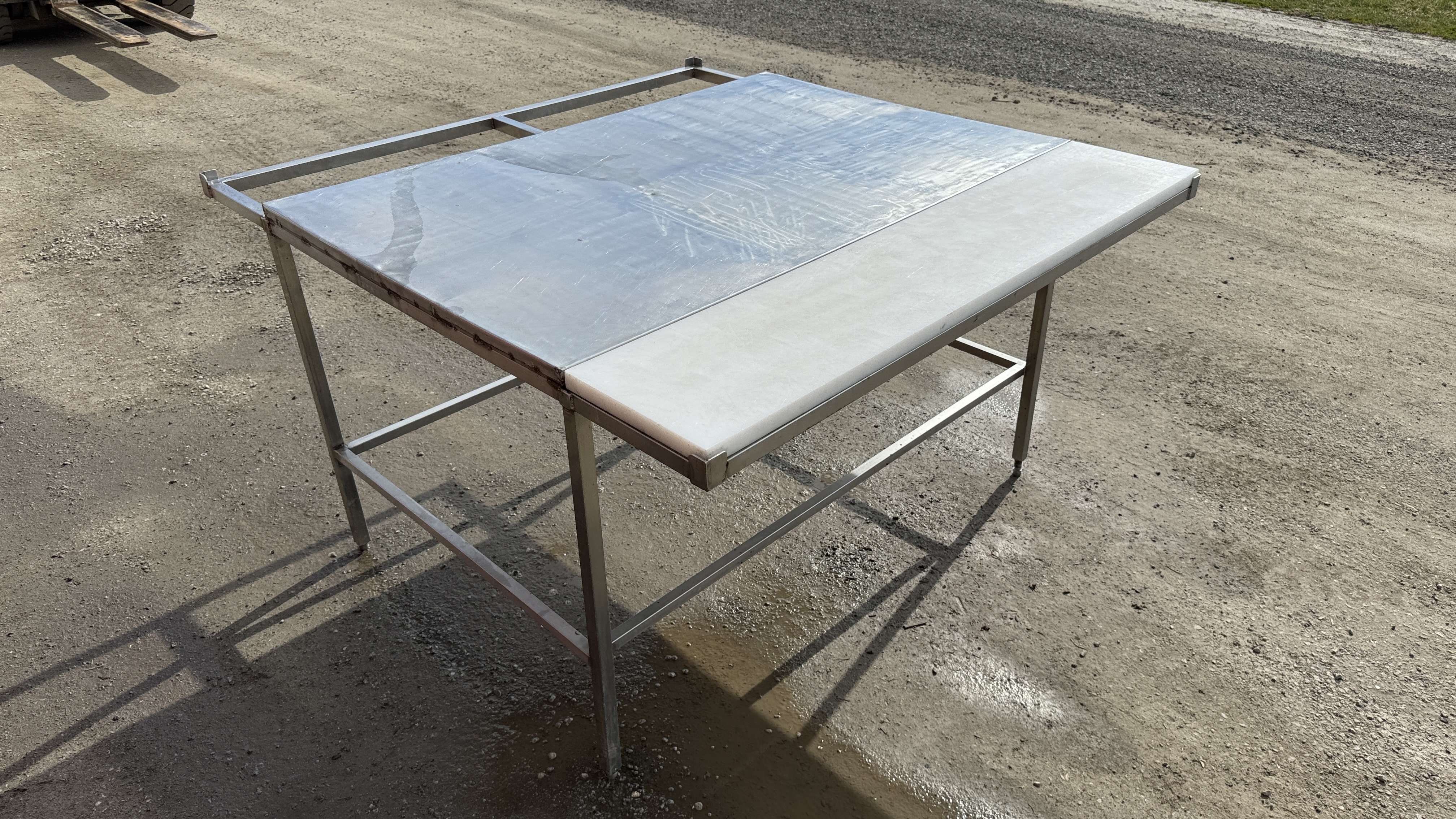 Used Styckbord 150x158cm