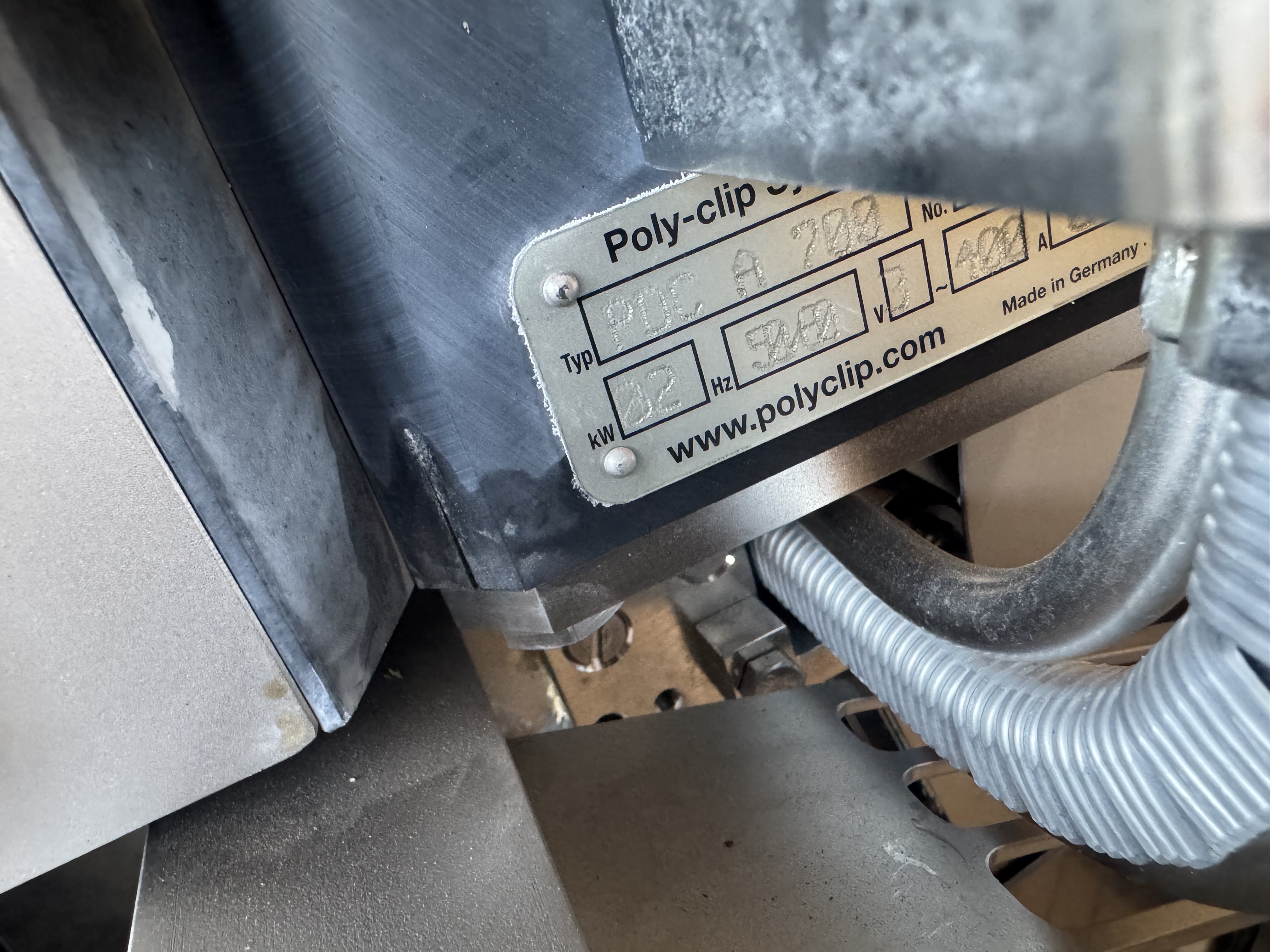Used Poly-clip PDC-A 700 #2865