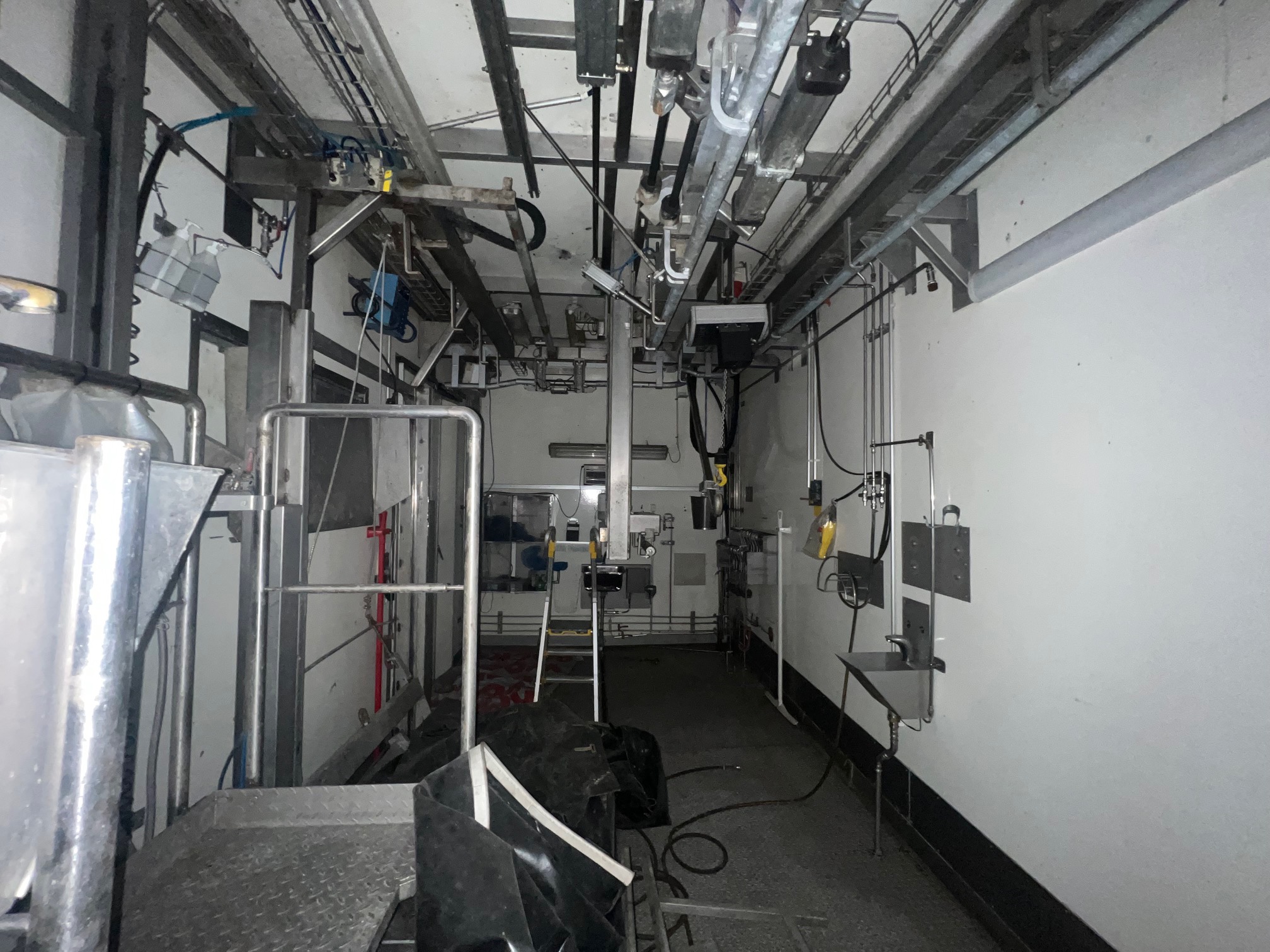 Used Finmodules Mobilt Slakteri 850x310cm 