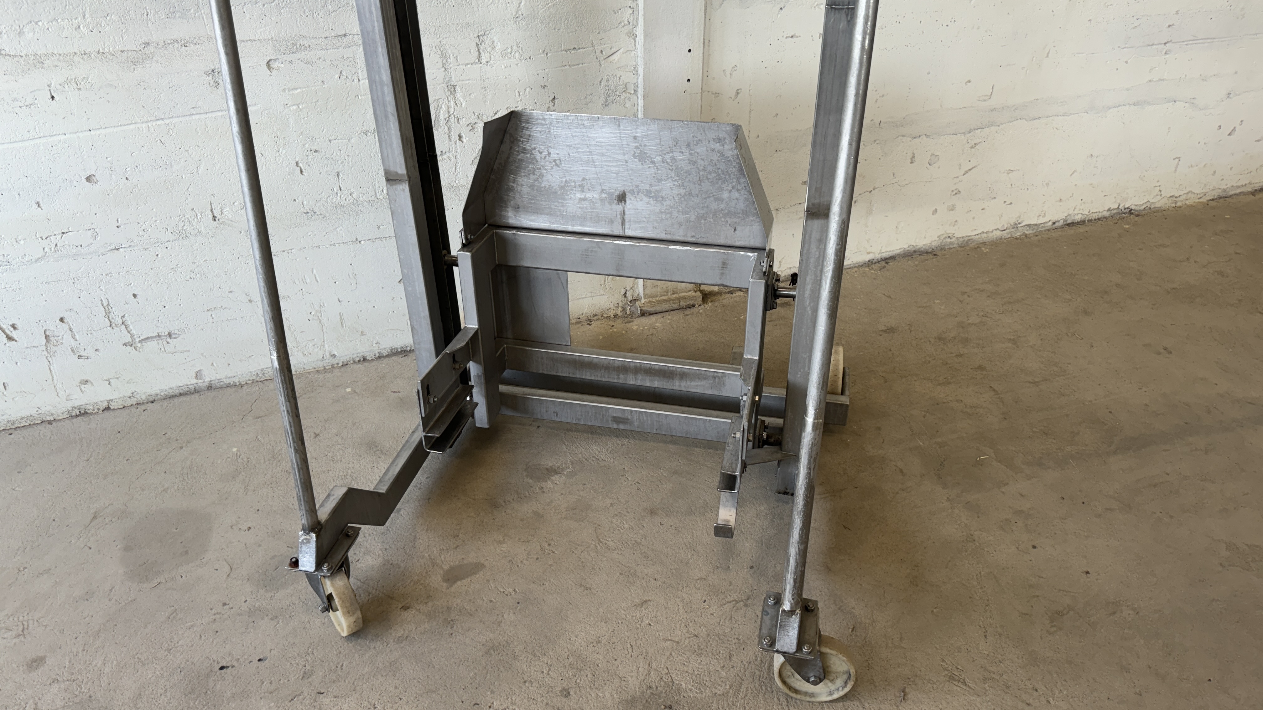 Used Skänkvagnslyft 170-180cm #2338