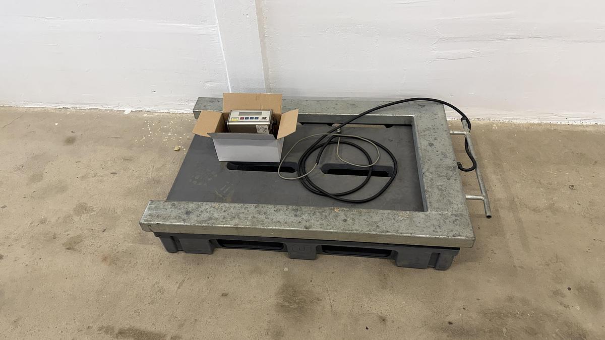 Used Pallvåg Cardinal 1500kg #2732