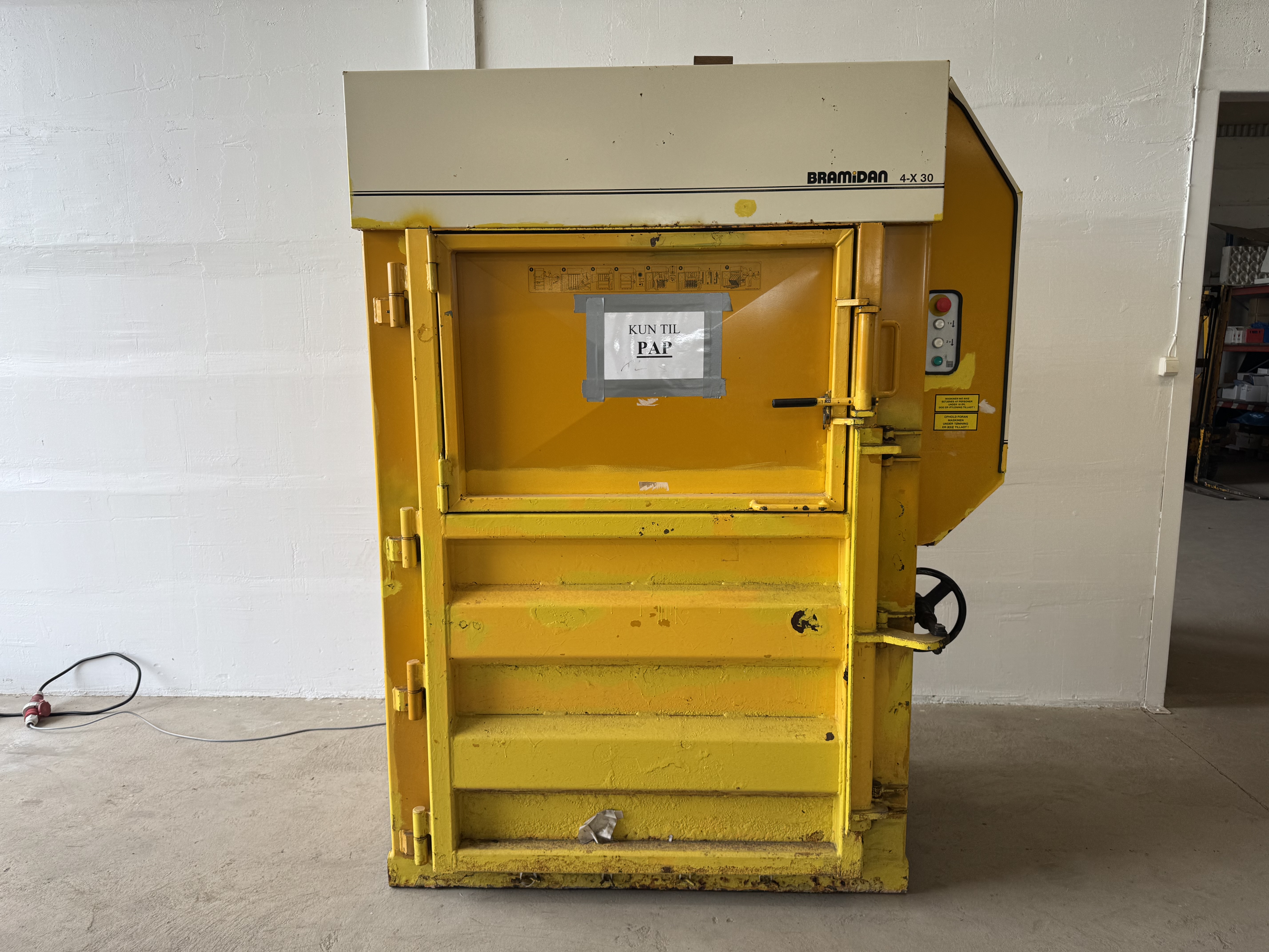 Used Press Bramidan 4-x 30 #2879