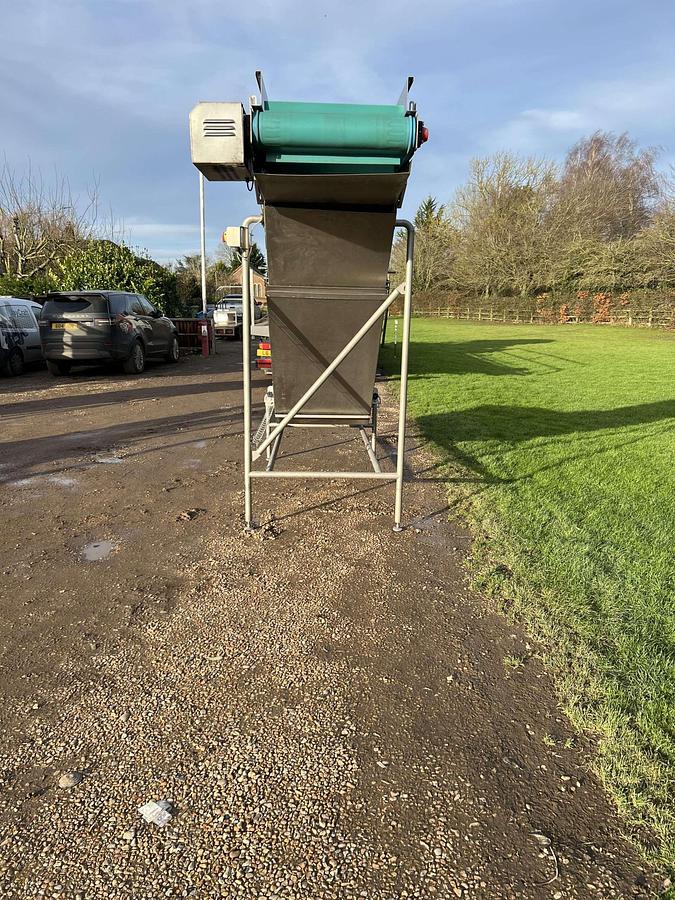 Used Used stainless steel elevator