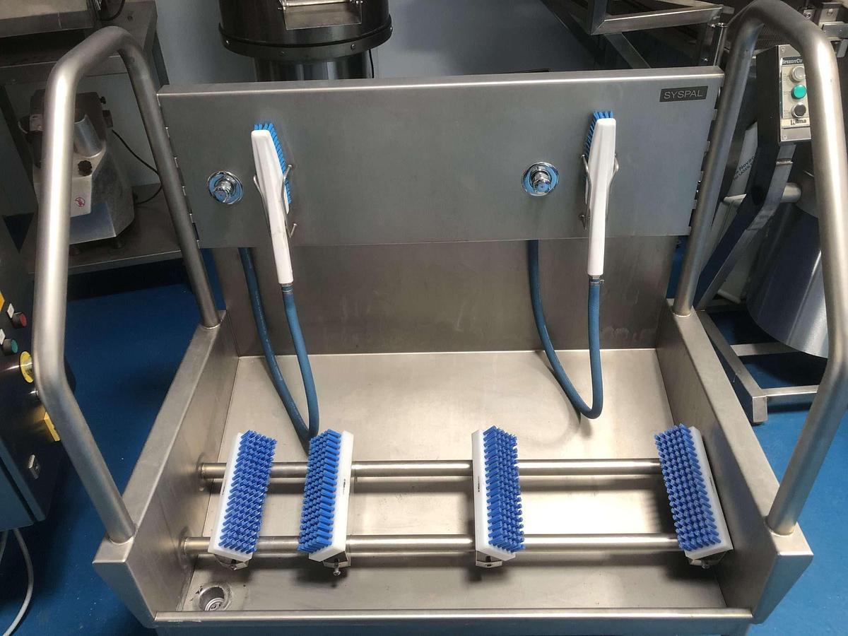 Used 2 Station Boot Wash