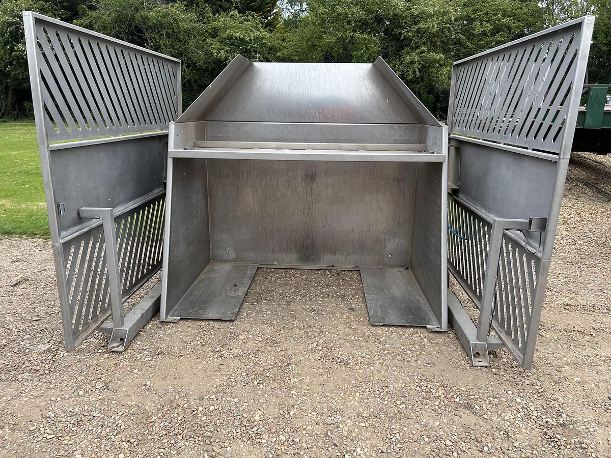 Used Low Level Box Tipper