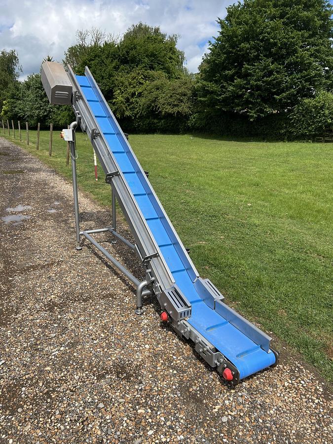 Used Narrow Stainless Steel Elevator