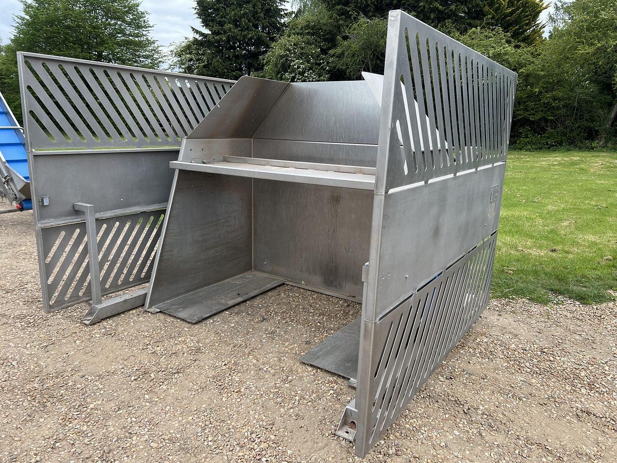 Used Low Level Box Tipper