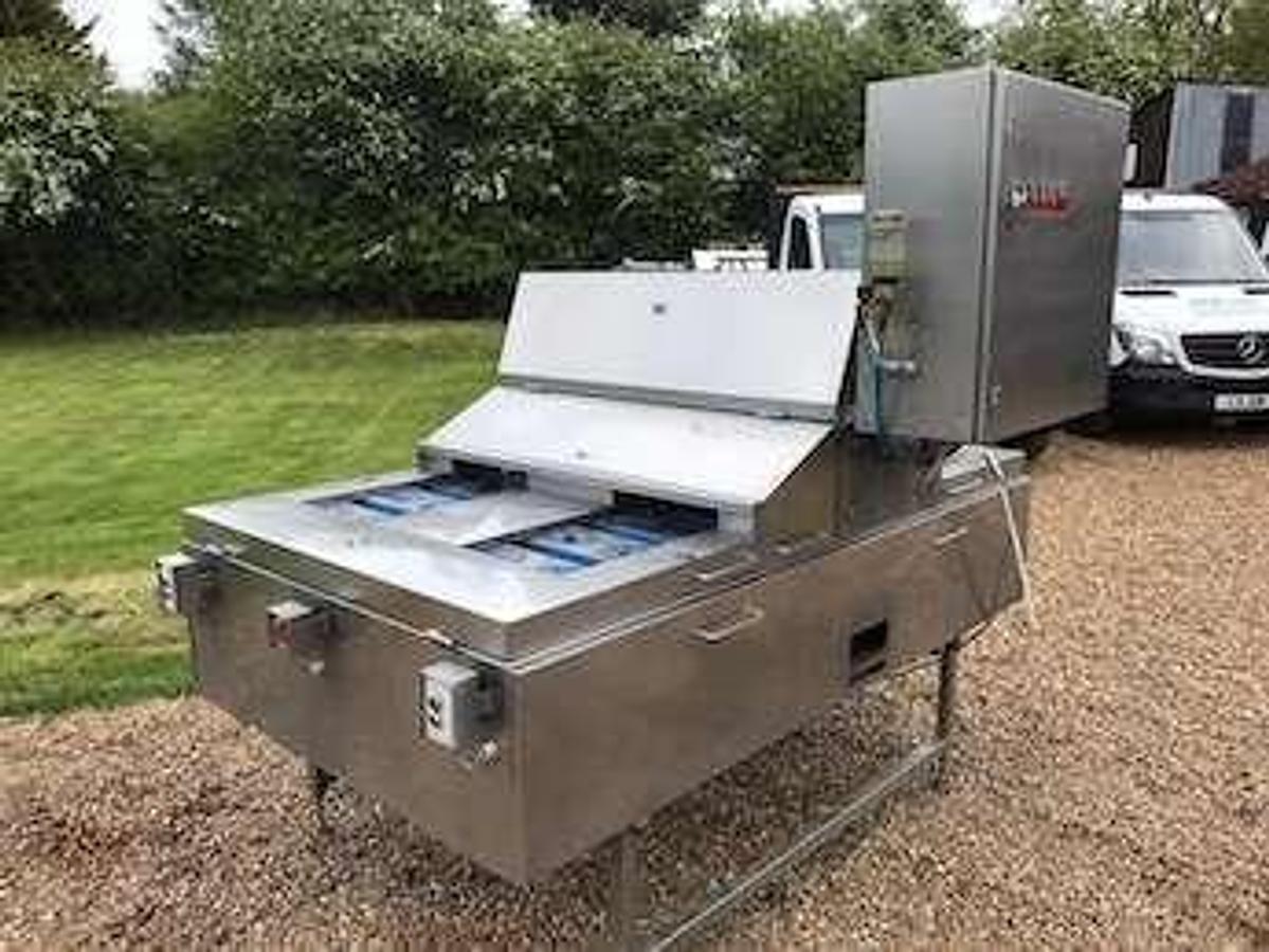 Used Pepper Top and Tail Machine
