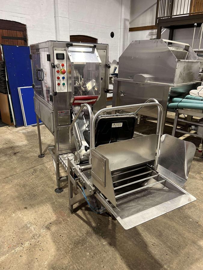 Used M&P Radish Machine