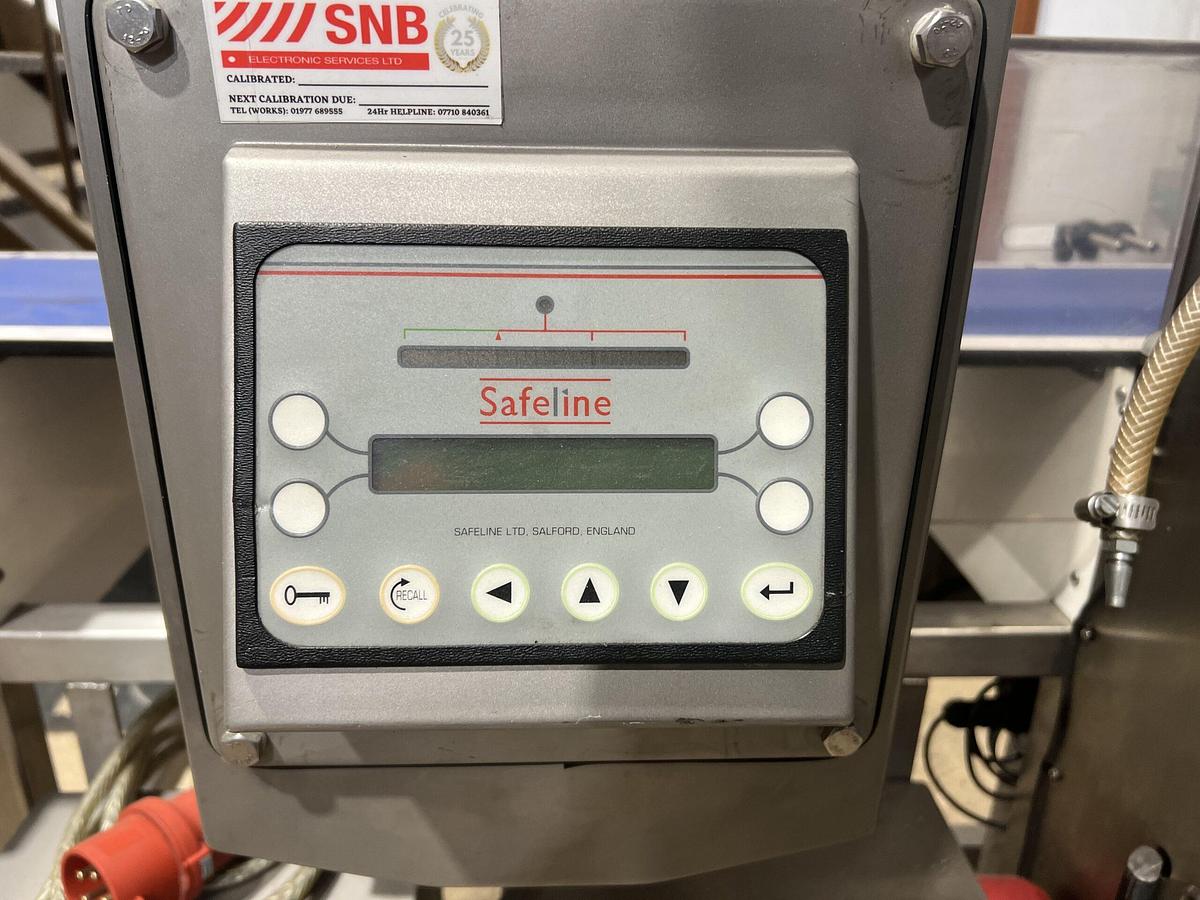Used Used Safeline Metal Detector