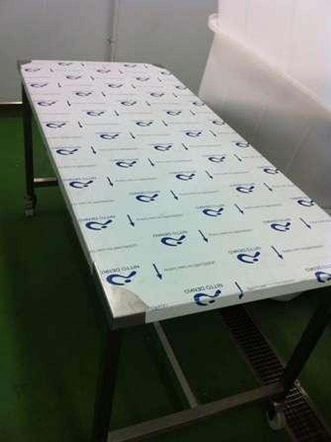 Used New and Used Prep Tables