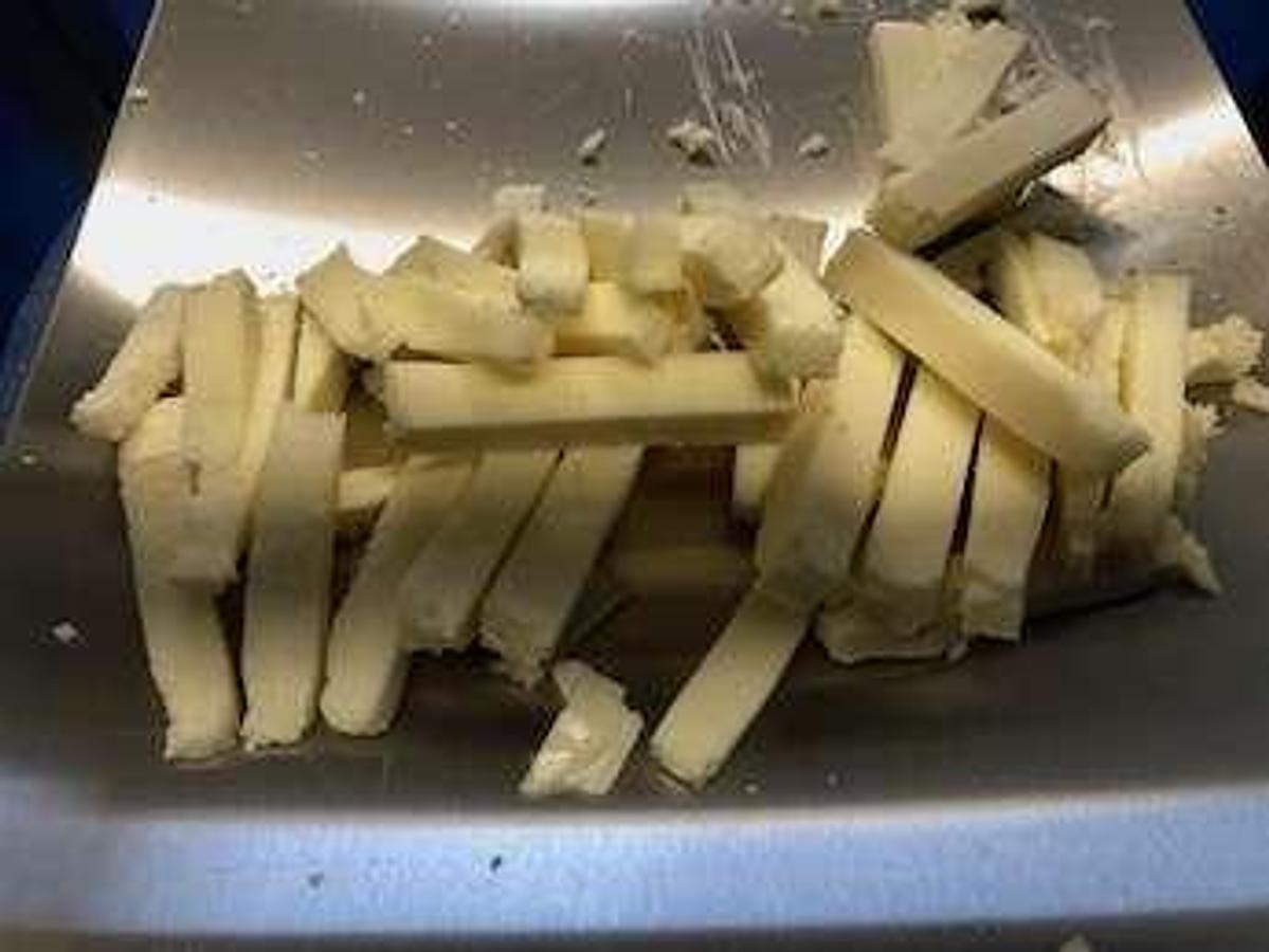 Used Halloumi Fries Hand Cutter