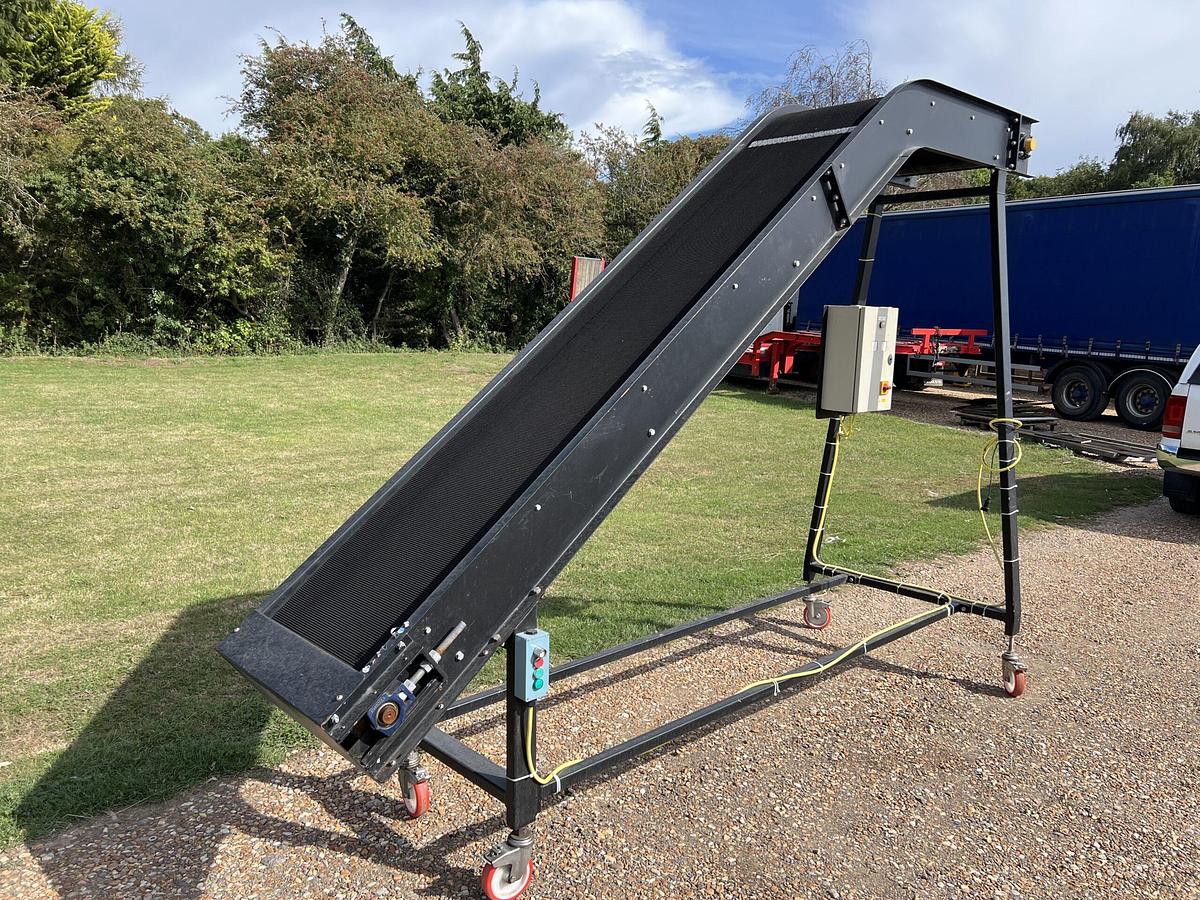 Used Used Mild Steel Elevator