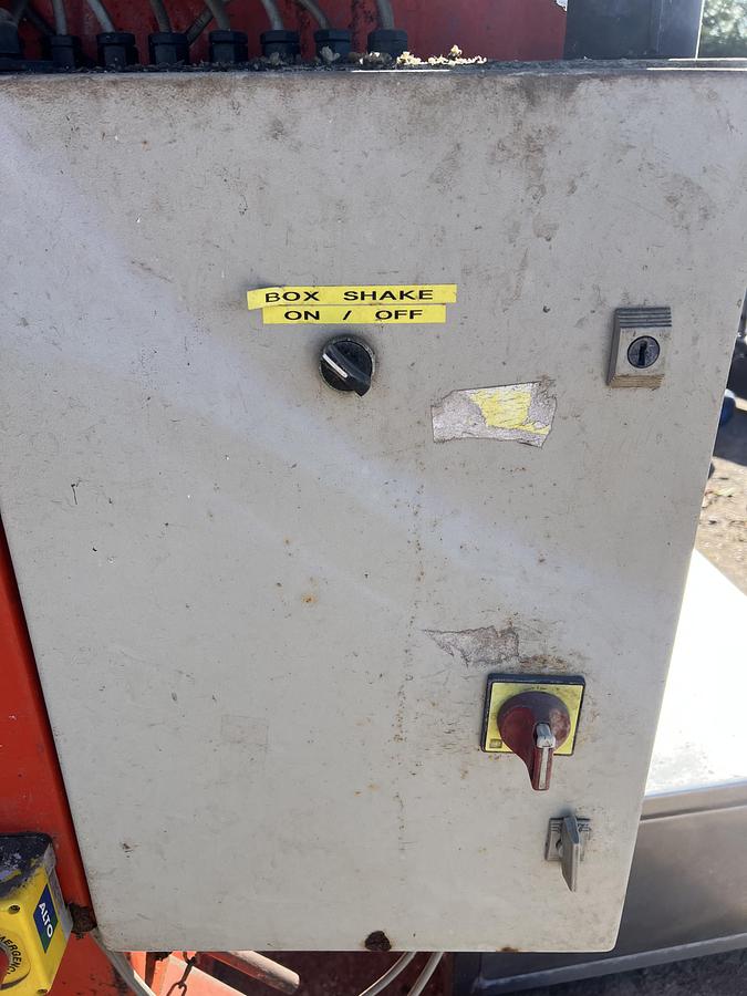 Used 2003 Downs Box tipper