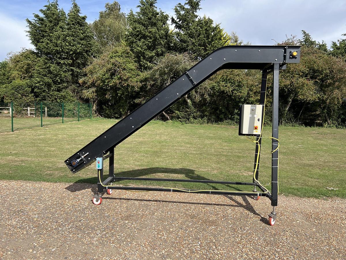 Used Used Mild Steel Elevator