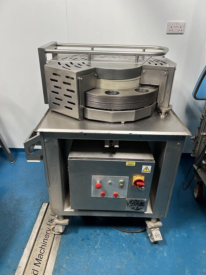 Used 2010 Grote Veg Slicer