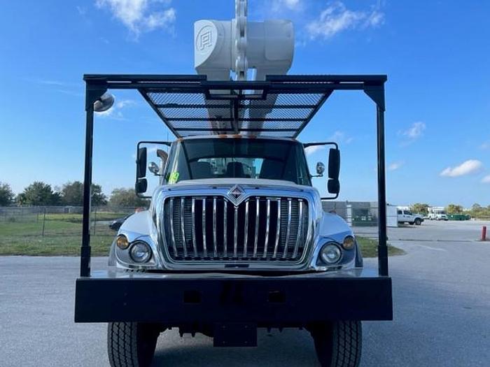 Used Altec AM55-E 60ft Over-Center Bucket Boom on 2009 International 7400 4x4 Utility Truck - C96023