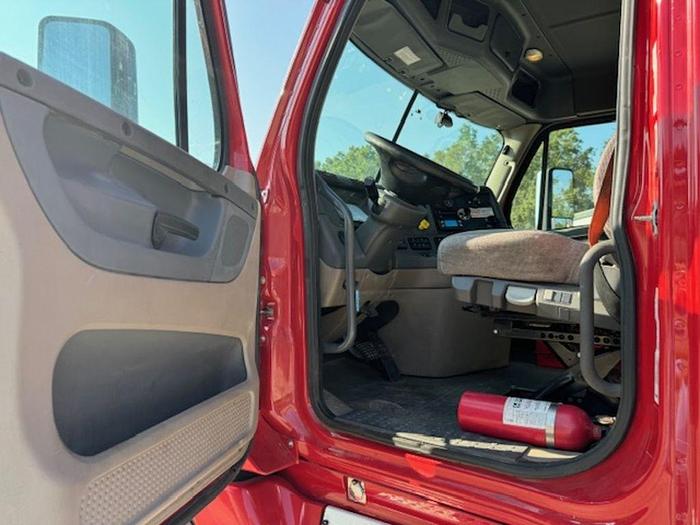 Used 2019 Freightliner® Cascadia®