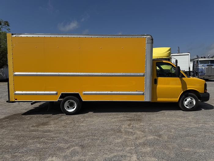 Used GMC SAVANA 3500