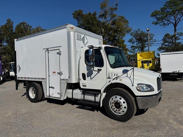 Used 2007 FREIGHTLINER M2 106