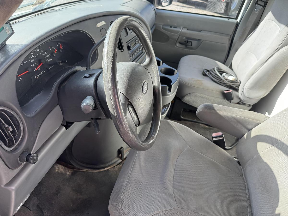 Used 2006 FORD ECONOLINE VAN E-150