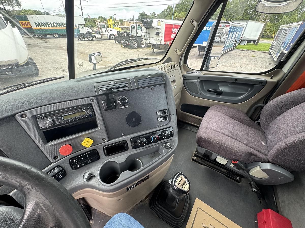 Used 2016 Freightliner® CASCADIA