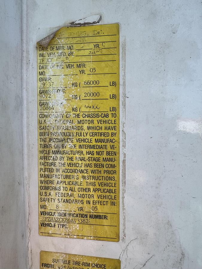 Used 2006 STERLING LT9500