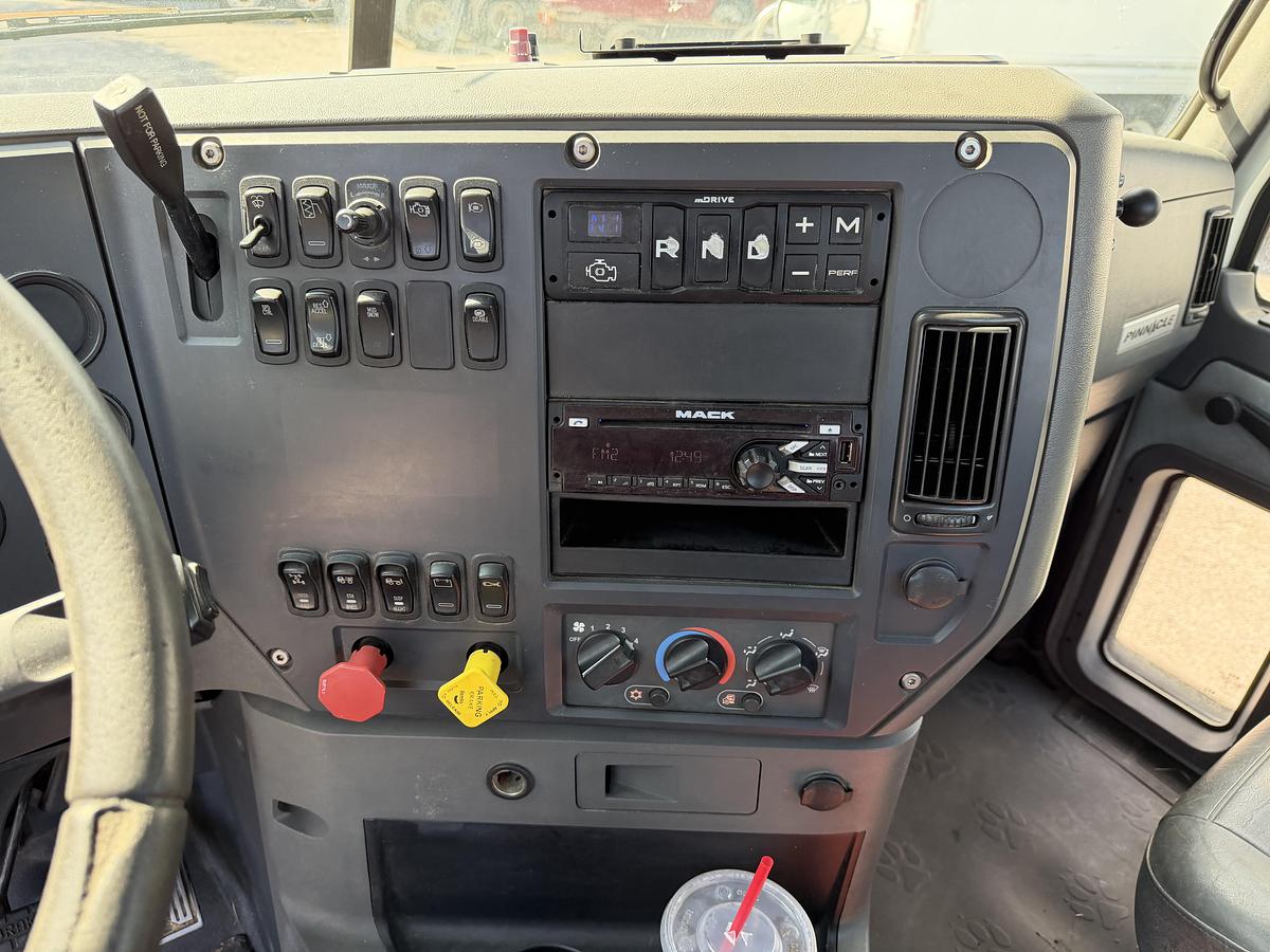 Used 2016 MACK CXU 613