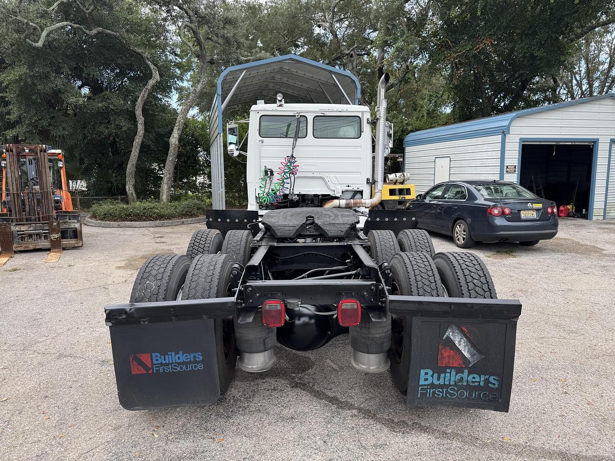 Used 2004 Freightliner® FL112