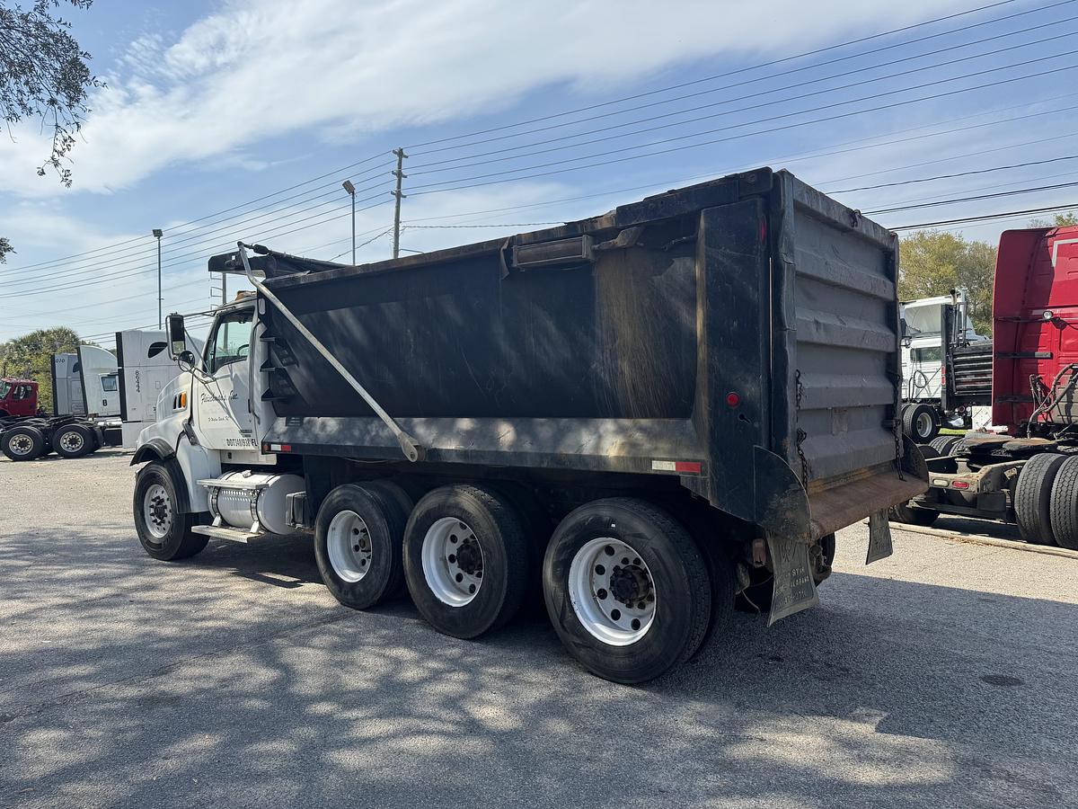 Used 2006 STERLING LT9500