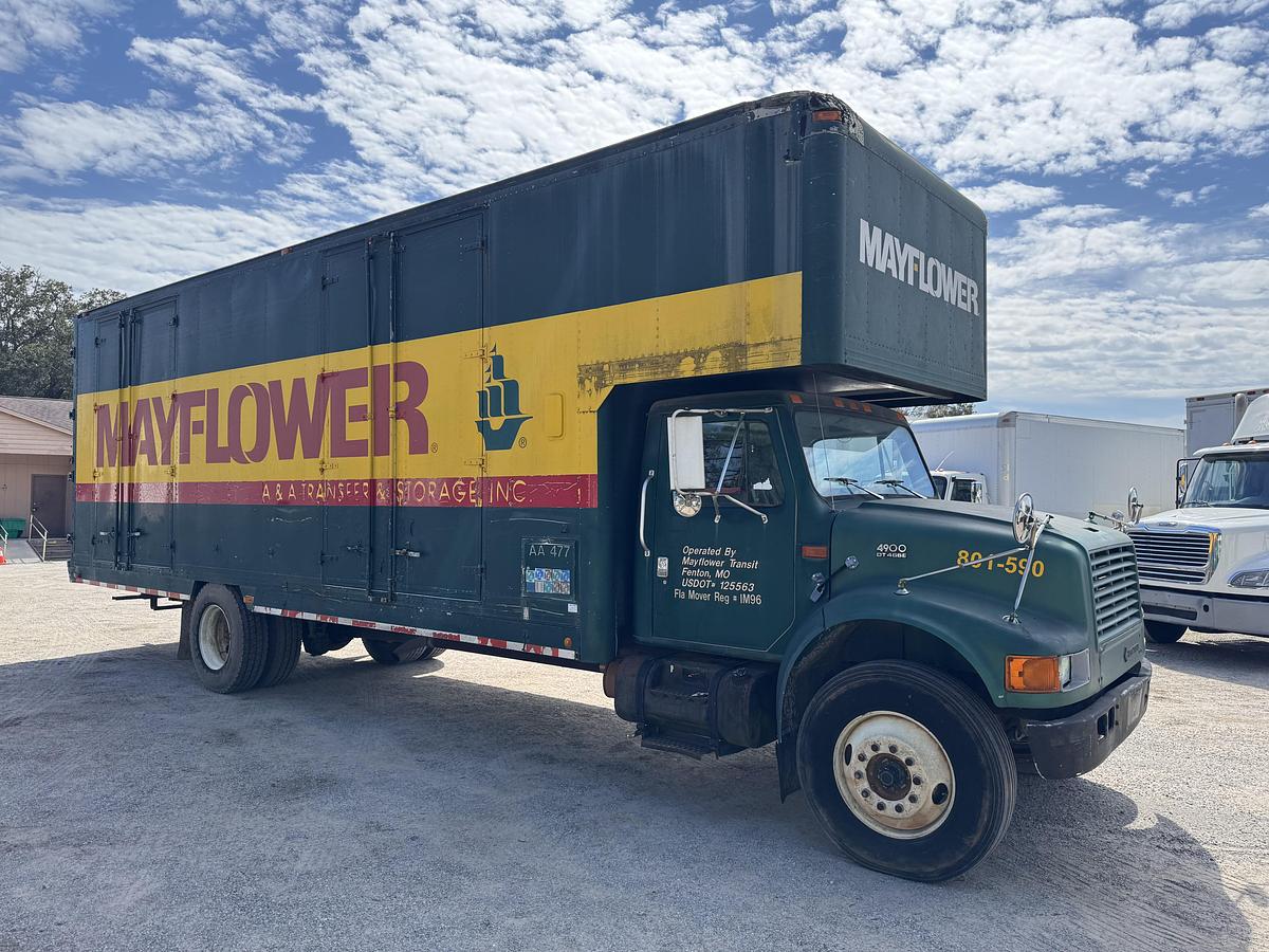 Used 2000 INTERNATIONAL 4900