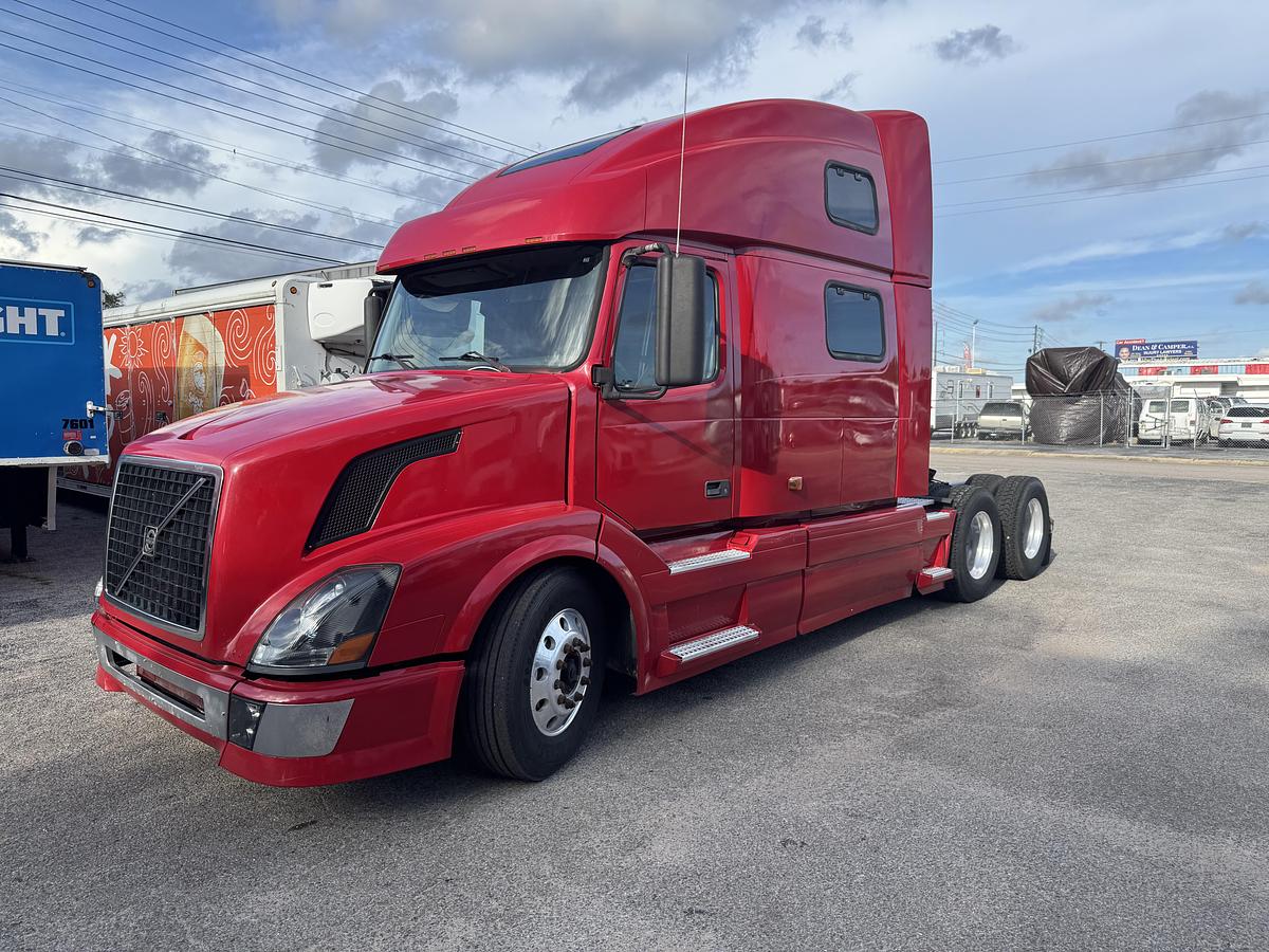 Used 2007 VOLVO VNL 780