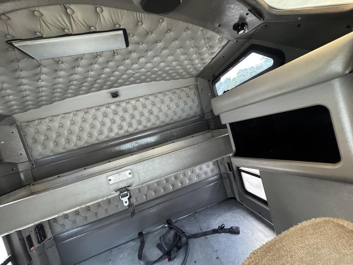 Used 2013 KENWORTH T660