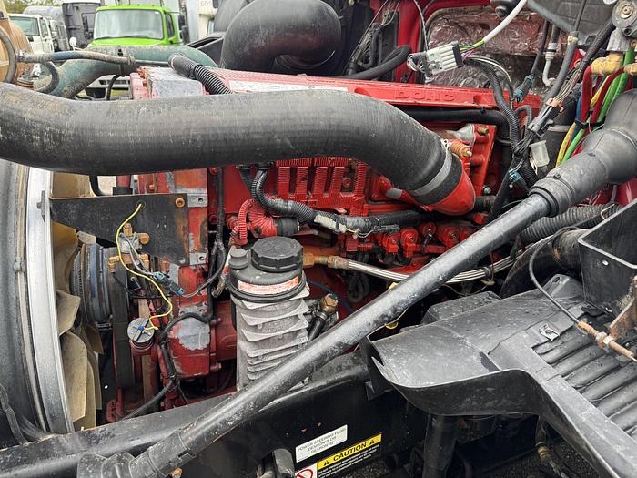 Used 2003 VOLVO VNL 64T