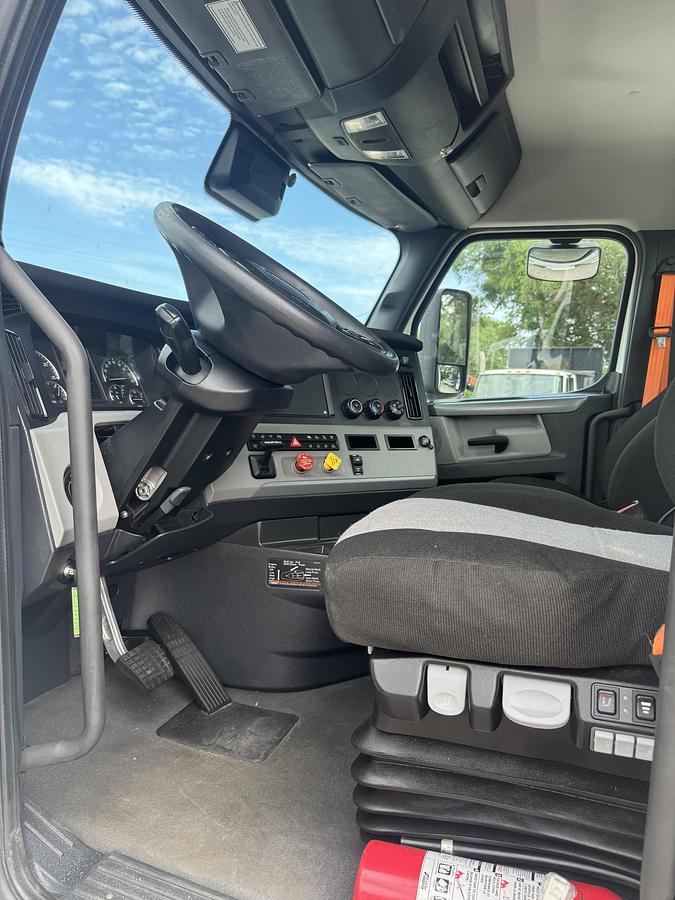 Used 2022 Freightliner® CASCADIA 126
