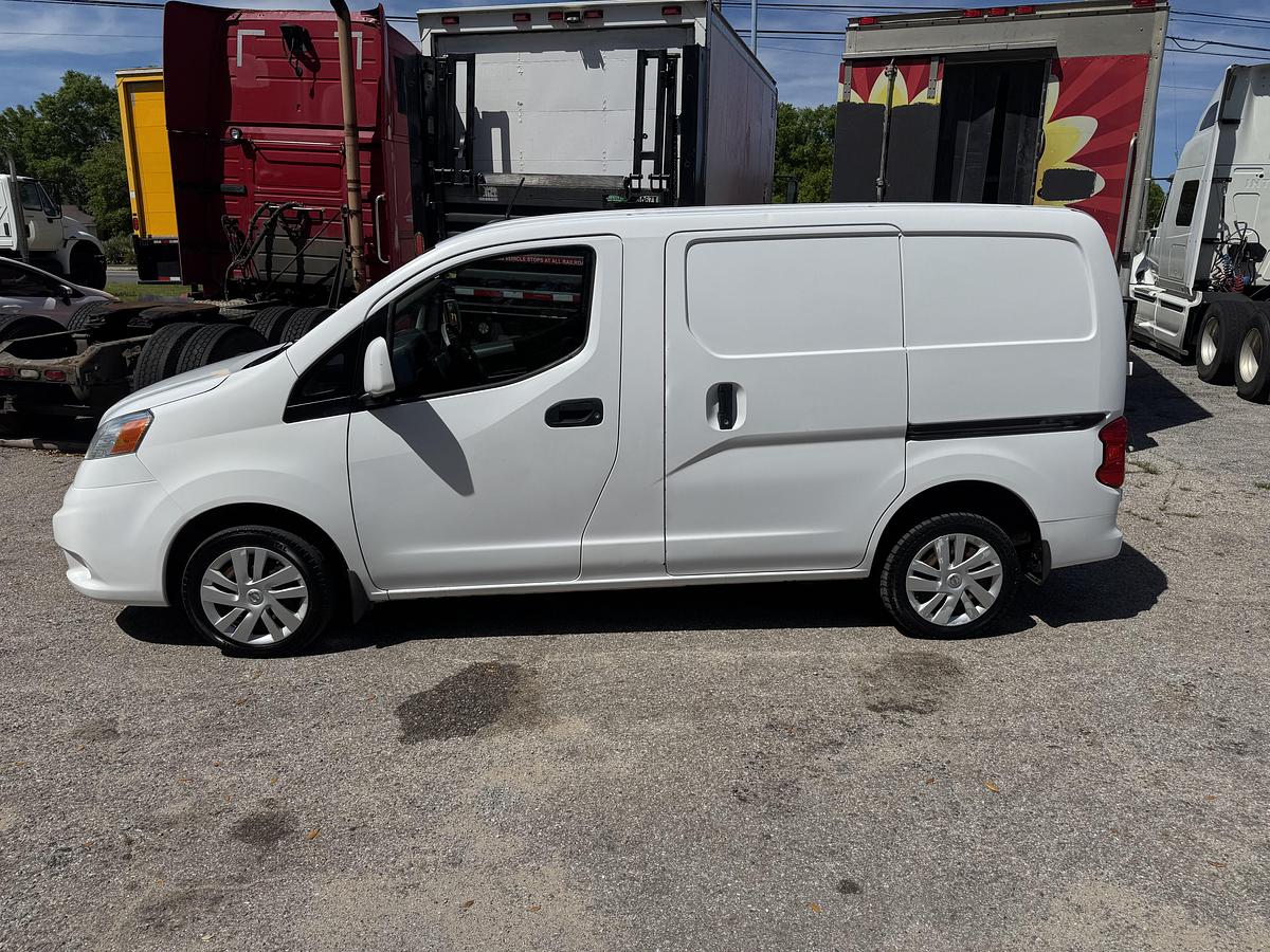 Used 2015 NISSAN NV200 SV