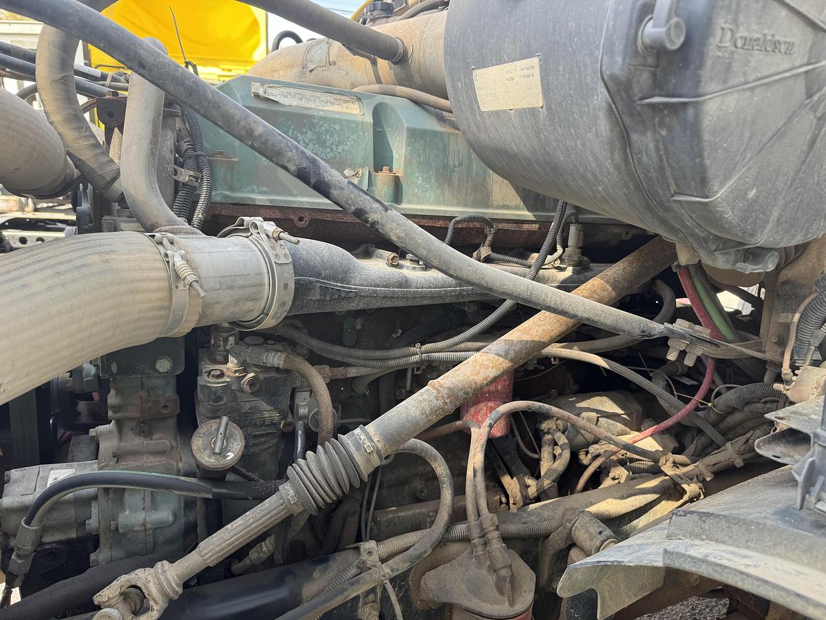 Used 2006 STERLING LT9500