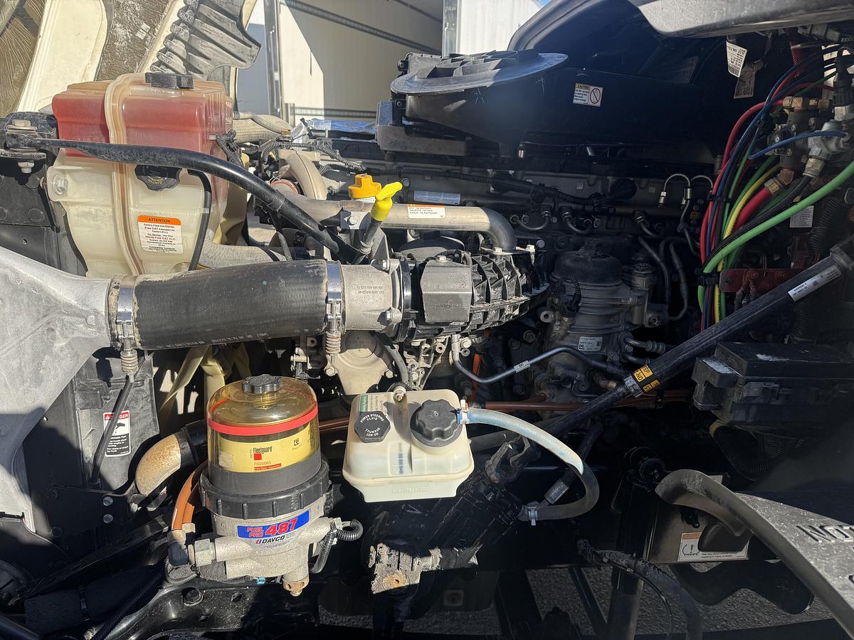 Used 2019 Freightliner® CASCADIA