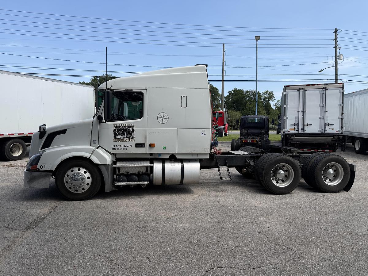 Used 2007 VOLVO VNL