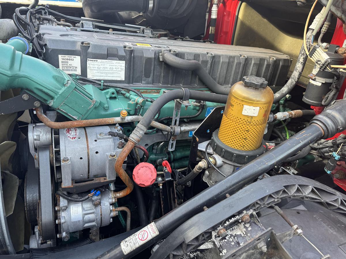 Used 2007 VOLVO VNL 780