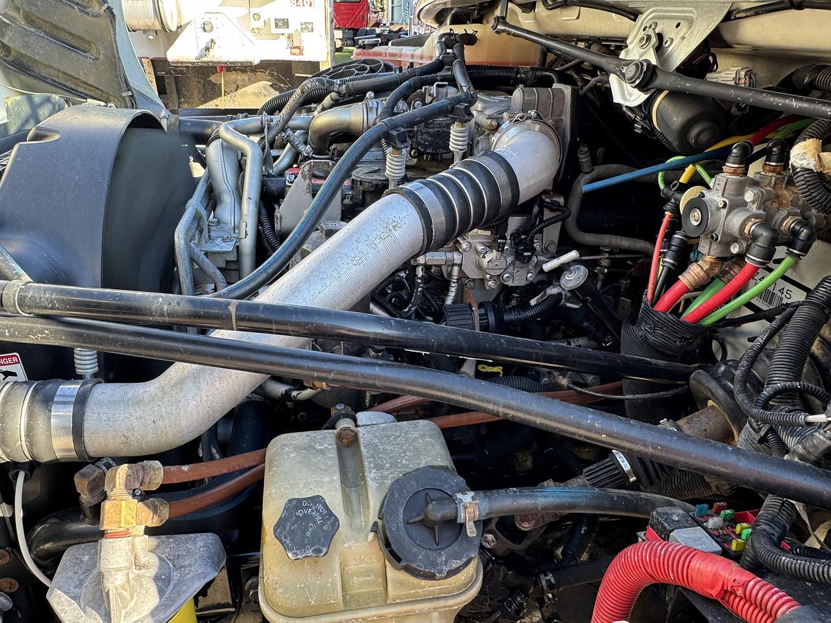 Used 2008 Freightliner® M2 106