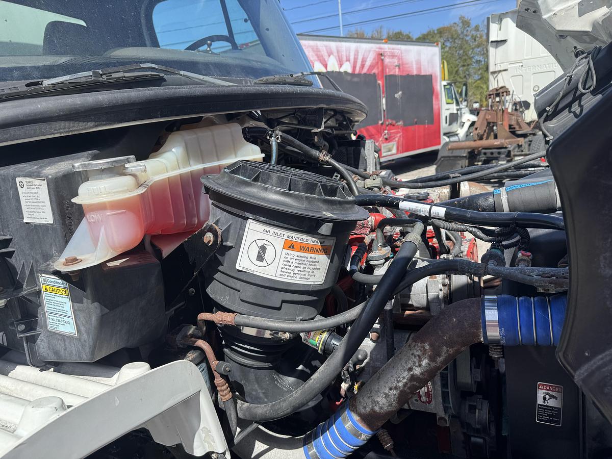 Used 2009 Freightliner® M2 106