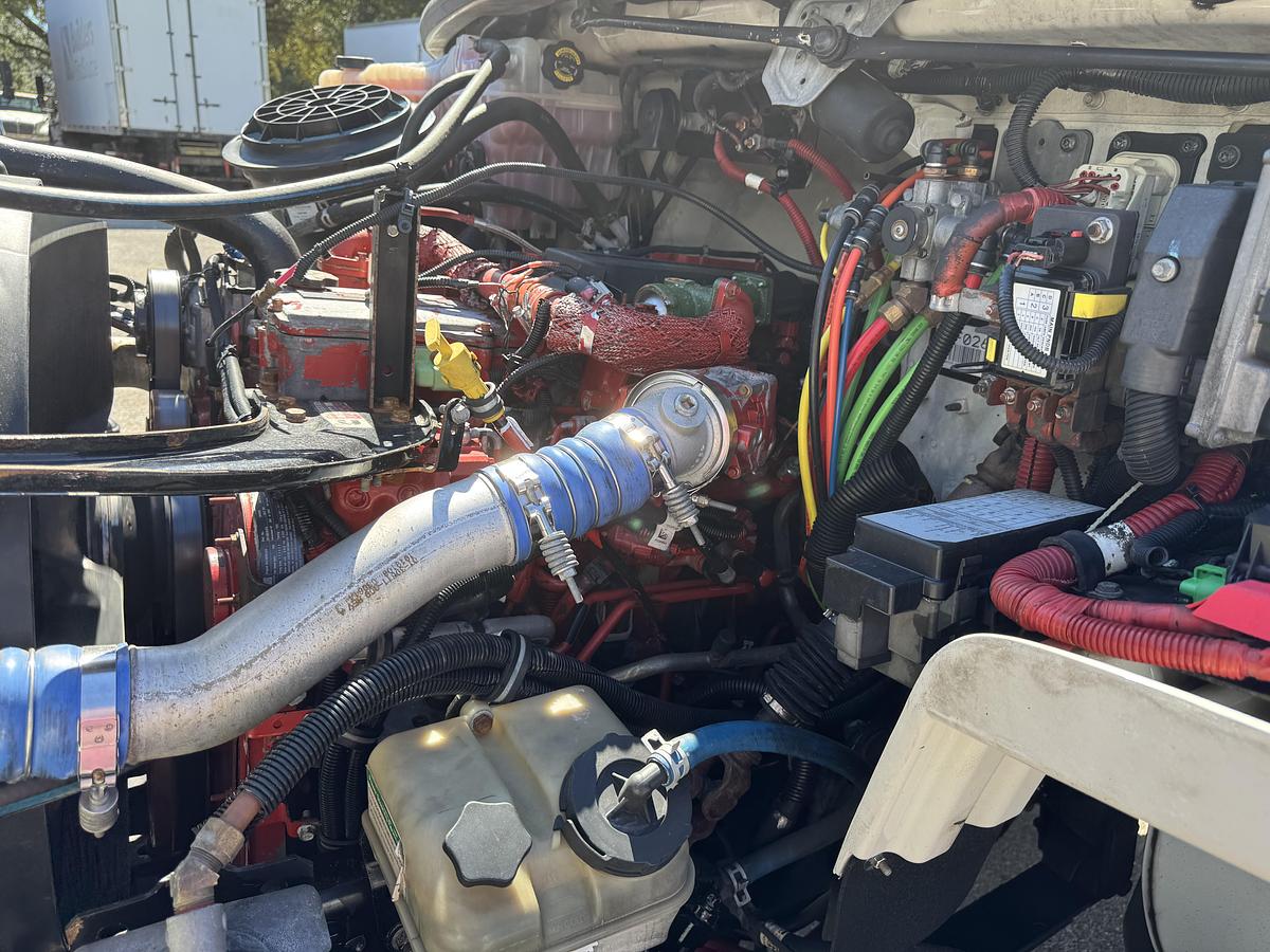 Used 2015 Freightliner® M2 106