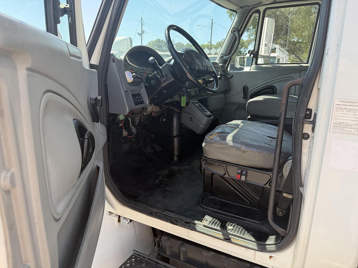 Used 2007 INTERNATIONAL 4300