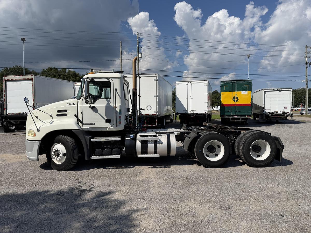 Used 2016 MACK CXU 613