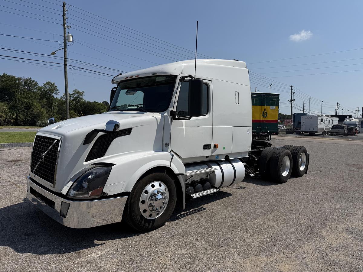 Used 2007 VOLVO VNL