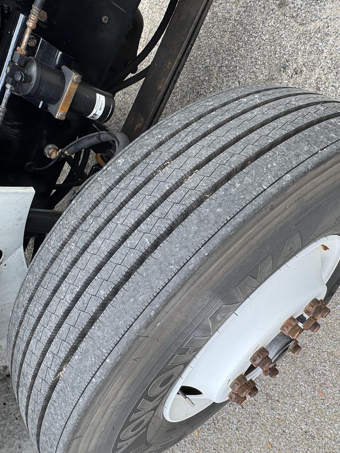 Used 2002 International® 9200i