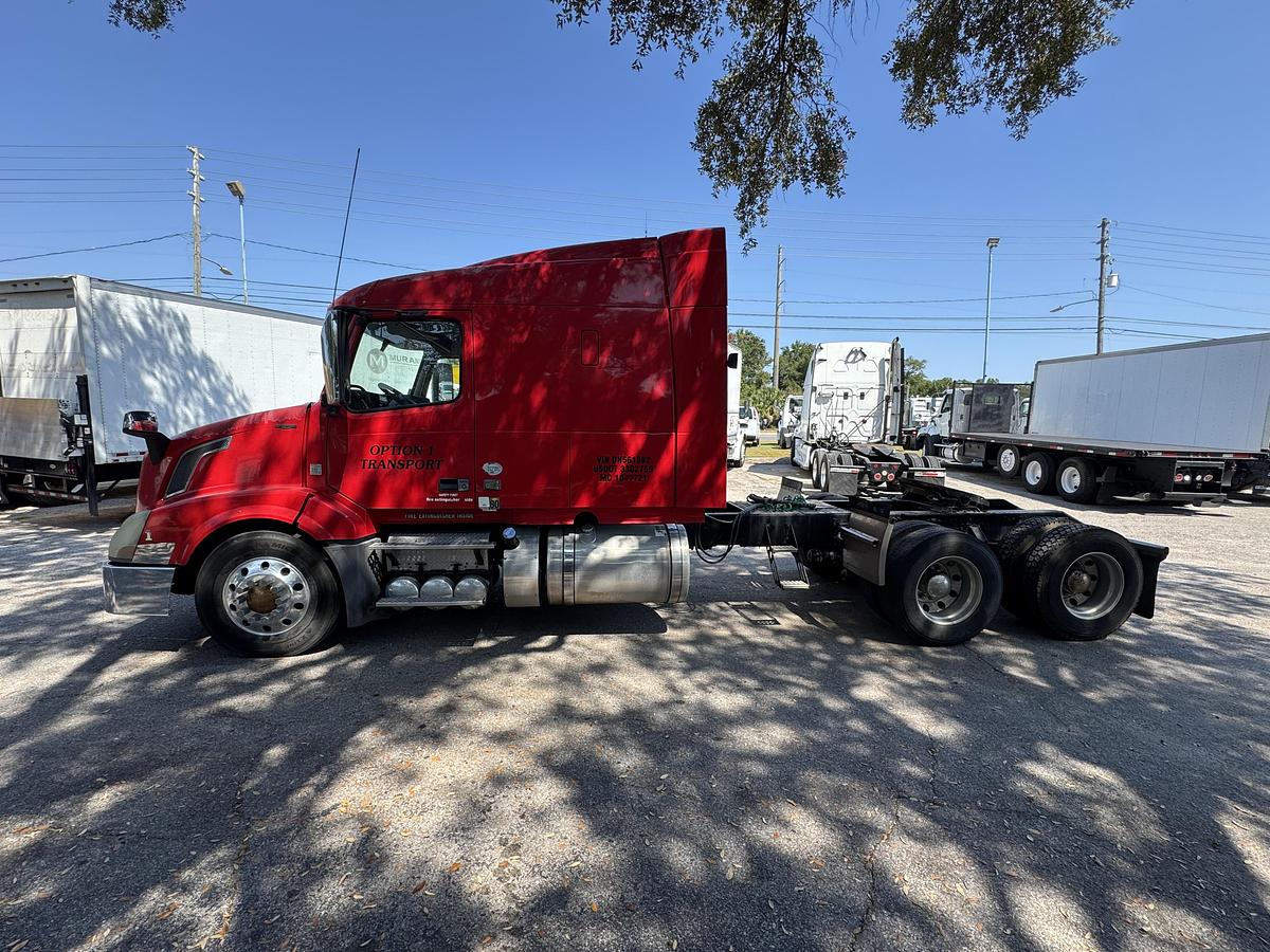 Used 2013 VOLVO VNL 64T